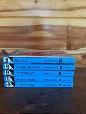 The Hardy Boys Blue-Spine Mystery Books (Volumes 16-20)